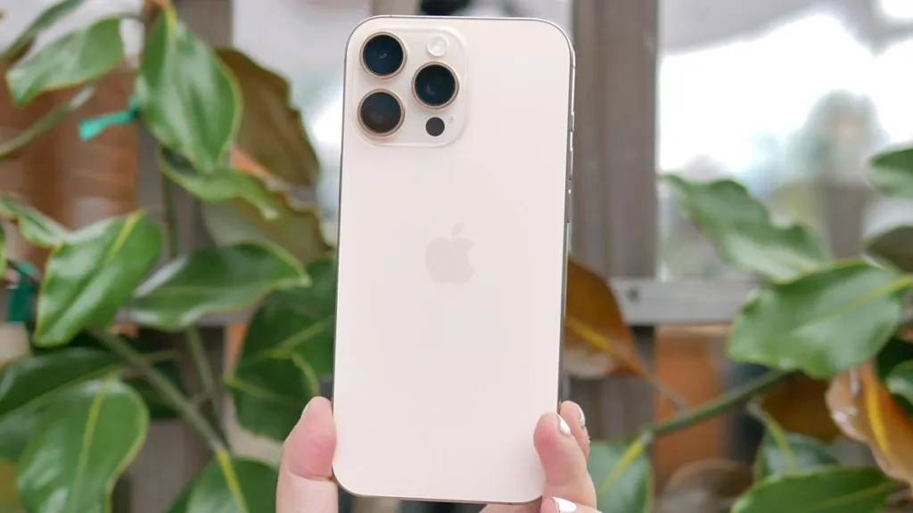 آیا قصد مهاجرت از سری ۱۳ به آیفون ۱۶ دارید؟ ۷ ویژگی برتر iPhone 16 Pro Max که ارزش بروزرسانی دارد — iPhone 16