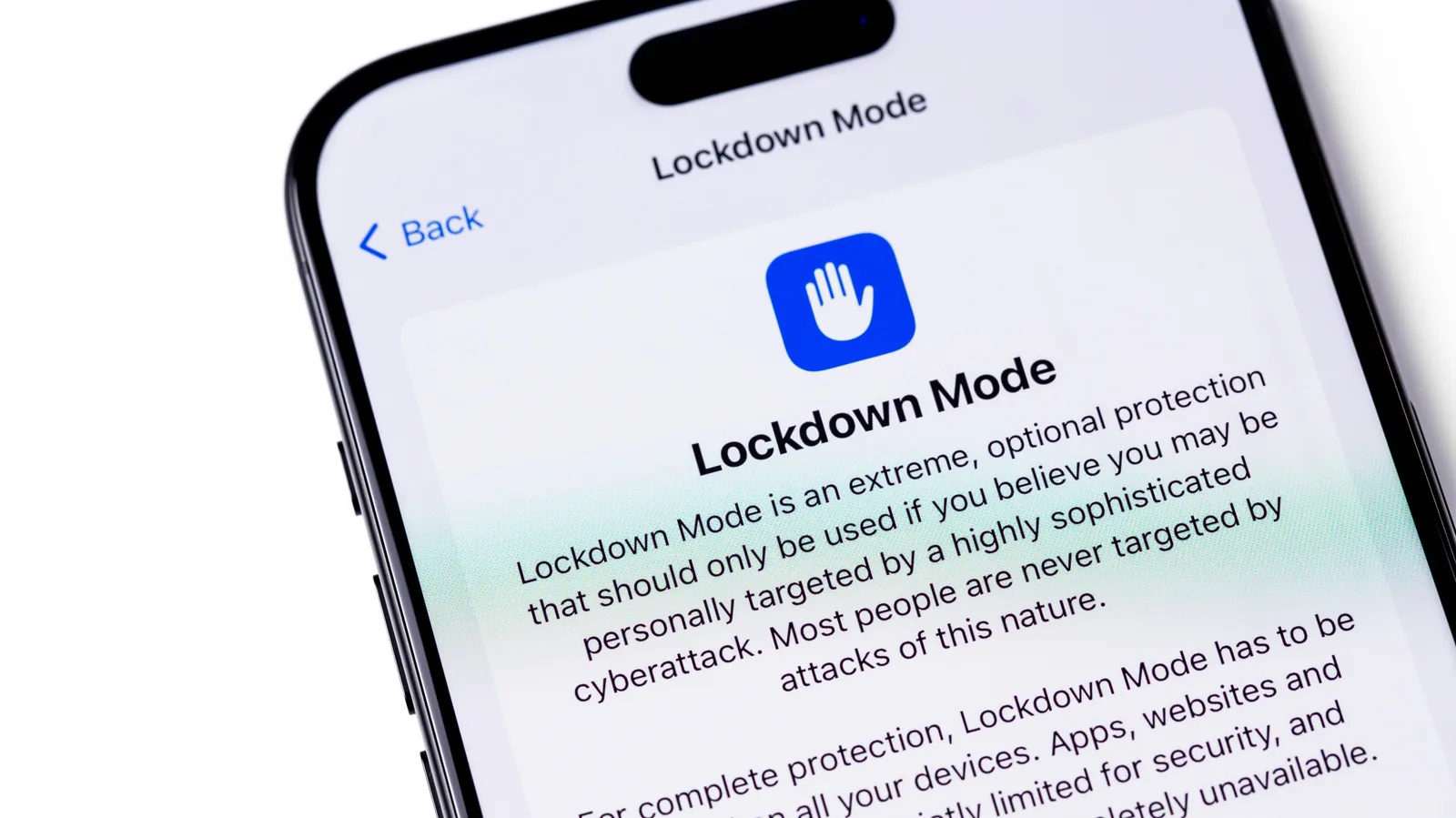 حالت Lockdown Mode در آیفون؛ مزایا و معایب فعال‌سازی این قابلیت امنیتی